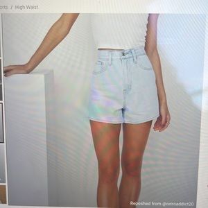Levi’s High Loose Denim Short
